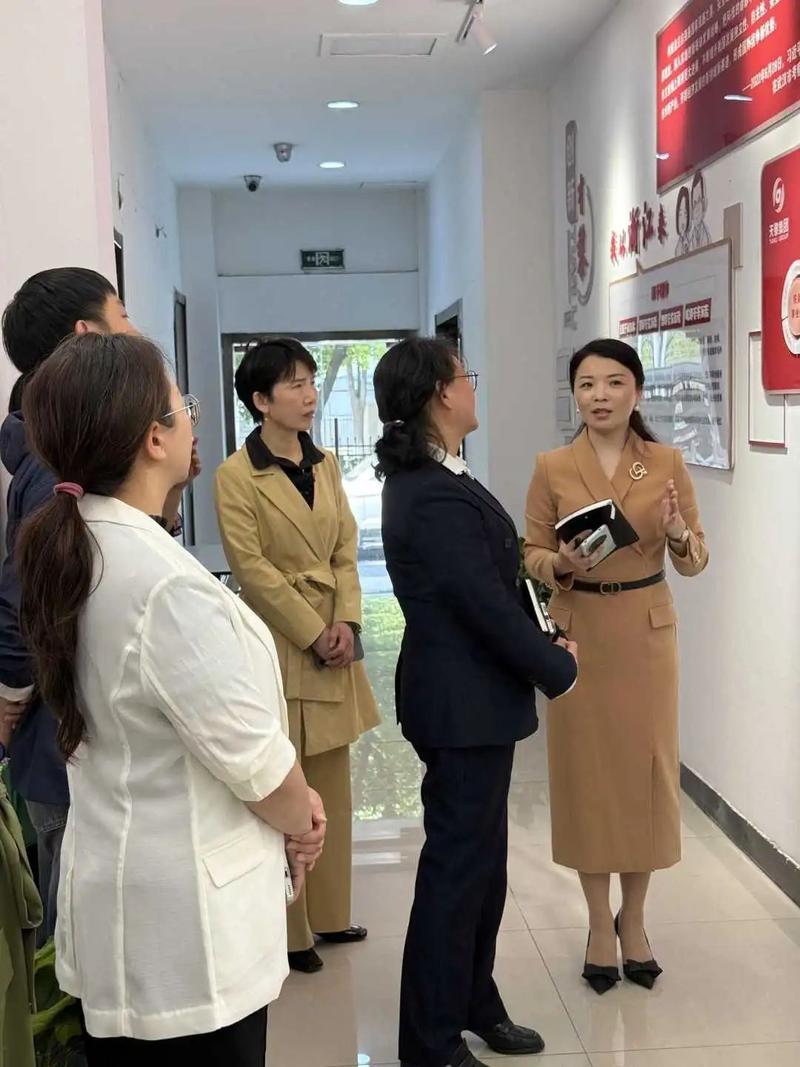 区妇联"巾帼聚力 赋能前行"关爱女企业家护航活动第五站走进慈惠街